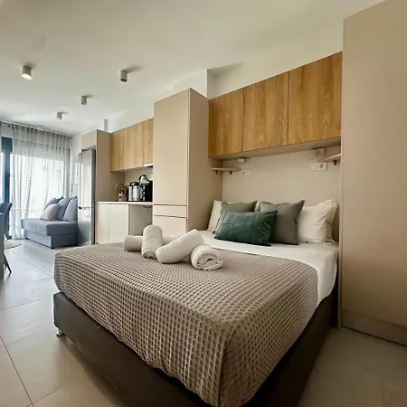 Alki-house * Athens