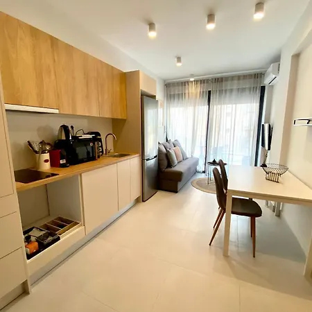 Alki-house *